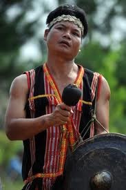 The Gie Trieng live in the Vietnam-Laos border area - ảnh 2